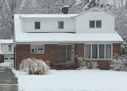 Pre-foreclosure in  N TAYLOR RD Cleveland, OH 44112