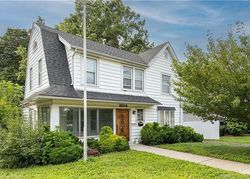 Pre-foreclosure in  WHITNEY AVE Hamden, CT 06517