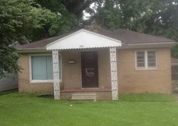 Pre-foreclosure Listing in ELM ST ROXANA, IL 62084