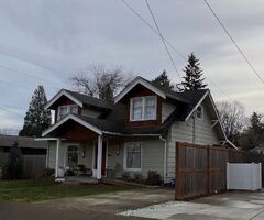 Pre-foreclosure in  N HUNT ST Portland, OR 97217
