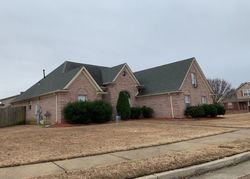 Pre-foreclosure in  FALLSTONE RD Memphis, TN 38125