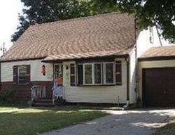  17th St, West Babylon NY