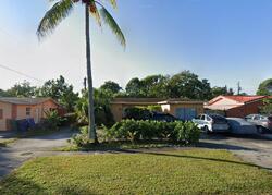 Pre-foreclosure in  NW 13TH ST Fort Lauderdale, FL 33313