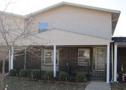 Pre-foreclosure in  VALLEY SIDE CT Louisville, KY 40214