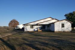 Pre-foreclosure in  SHADY GROVE RD Puryear, TN 38251