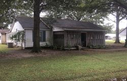 Pre-foreclosure Listing in WARD ST CRAWFORDSVILLE, AR 72327