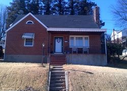 Pre-foreclosure Listing in EDWILL AVE ROSEDALE, MD 21237