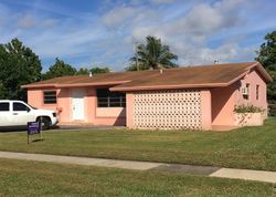 Pre-foreclosure in  NW 14TH ST Fort Lauderdale, FL 33313