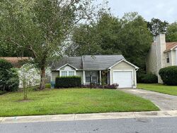 Pre-foreclosure in  WILD FLOWER LN Charleston, SC 29414