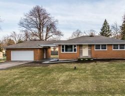 Pre-foreclosure Listing in ARMITAGE AVE GLEN ELLYN, IL 60137