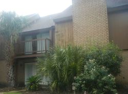 Pre-foreclosure Listing in ORMOND PL DESTREHAN, LA 70047