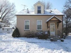 Pre-foreclosure Listing in 8TH ST HIGHLAND, IL 62249