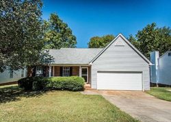  Clear Lake Dr, Simpsonville SC