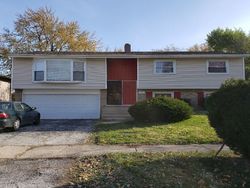 Pre-foreclosure in  WOODLAWN EAST AVE South Holland, IL 60473
