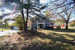 Pre-foreclosure in  VANCOUVER DR Westerville, OH 43081