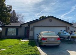 Pre-foreclosure Listing in COTTAGE GROVE AVE TULARE, CA 93274