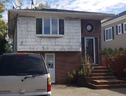 Pre-foreclosure Listing in GREAT EAST NECK RD WEST BABYLON, NY 11704