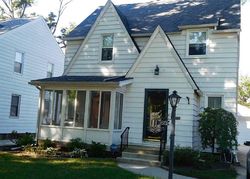 Pre-foreclosure in  MAXWELL RD Toledo, OH 43613