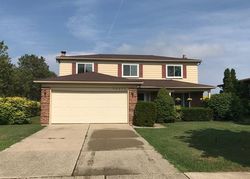 Pre-foreclosure Listing in WALTHAM DR STERLING HEIGHTS, MI 48310