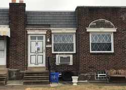 Pre-foreclosure in  E COMLY ST Philadelphia, PA 19149