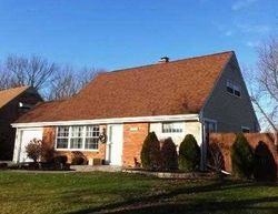 Pre-foreclosure in  BROADWAY Grand Island, NY 14072