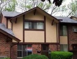 Pre-foreclosure Listing in WINTHROP LN VILLA PARK, IL 60181