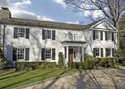 Pre-foreclosure Listing in ROUND HILL RD GREENWICH, CT 06831
