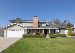 Pre-foreclosure Listing in EL CERRITO DR BAKERSFIELD, CA 93305