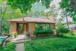  E Maple Ave, Mundelein IL