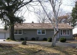  E Bonnie Brook Ln, Waukegan IL