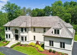 Pre-foreclosure in  WELLINGTON DR Lake Zurich, IL 60047
