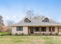 Pre-foreclosure in  E DEMANADE DR Lafayette, LA 70503