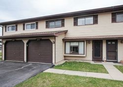  N White Oak Ln, Gurnee IL