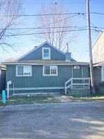 Pre-foreclosure in  EASTWOOD AVE Barrington, IL 60010