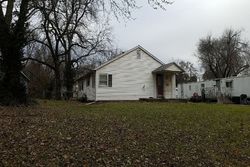 Pre-foreclosure in  S CHERRY ST Ottawa, KS 66067