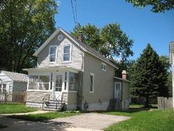 Pre-foreclosure in  E LAKE ST Aurora, IL 60506