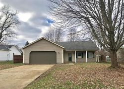  E Parkway Dr, Madison OH