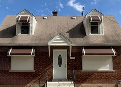 Pre-foreclosure in  48TH AVE Bellwood, IL 60104