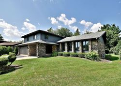 Pre-foreclosure in  W GRAMERCY LN Addison, IL 60101