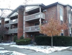  Abbeywood Dr Apt D, Lisle IL
