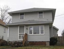 Pre-foreclosure in  TAYLOR ST SW Massillon, OH 44647
