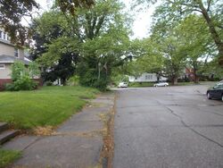 Pre-foreclosure in  9TH ST NW Canton, OH 44703