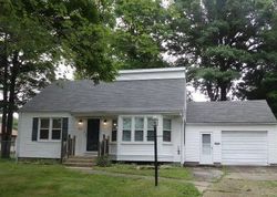  Yarmouth Ln, Youngstown OH