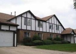 Pre-foreclosure Listing in LONGWOOD DR SYCAMORE, IL 60178