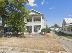 Pre-foreclosure in  N MAIN ST Winchester, IN 47394
