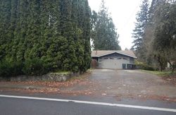 Pre-foreclosure in  SE 32ND AVE Hillsboro, OR 97123