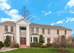 Pre-foreclosure in  KELSO GLEN CT Barrington, IL 60010