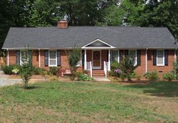 Pre-foreclosure in  FOREST OAKS DR Greensboro, NC 27406