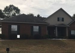 Pre-foreclosure in  KINGS BRANCH DR N Mobile, AL 36618