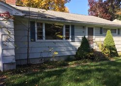 Pre-foreclosure Listing in NOD RD WINDSOR, CT 06095